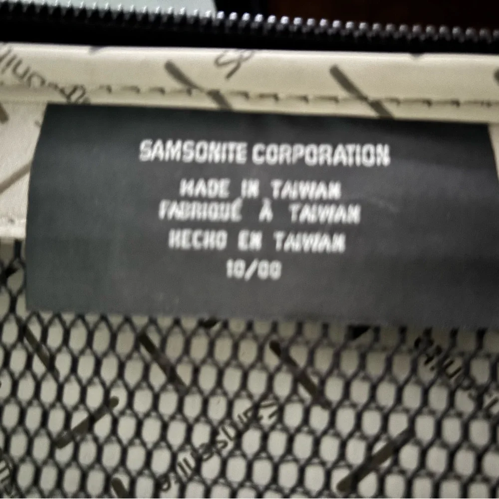 Samsonite Black Laptop Briefcase with Shoulder Strap